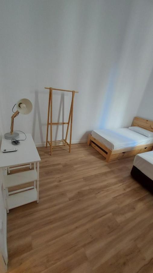 Hostal Andrea Sol Madrid Exterior photo