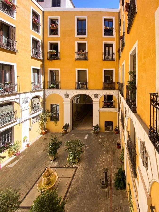 Hostal Andrea Sol Madrid Exterior photo